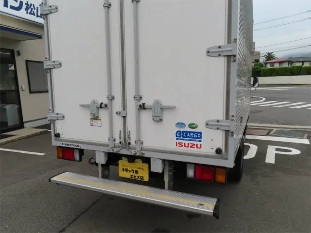 いすゞ エルフ TRG-NLR85AN(2WD)の写真33