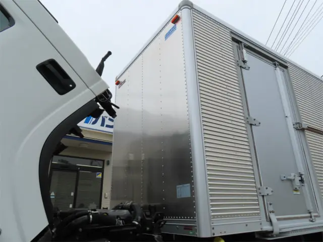 いすゞ エルフ TRG-NLR85AN(2WD)の写真34