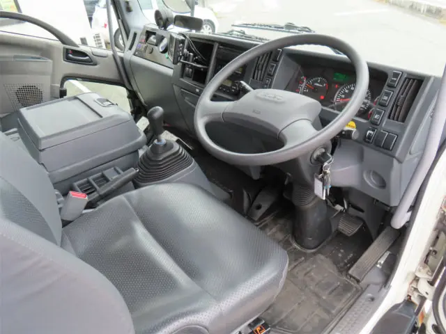 いすゞ フォワード SKG-FSR90S2(2WD)の写真9