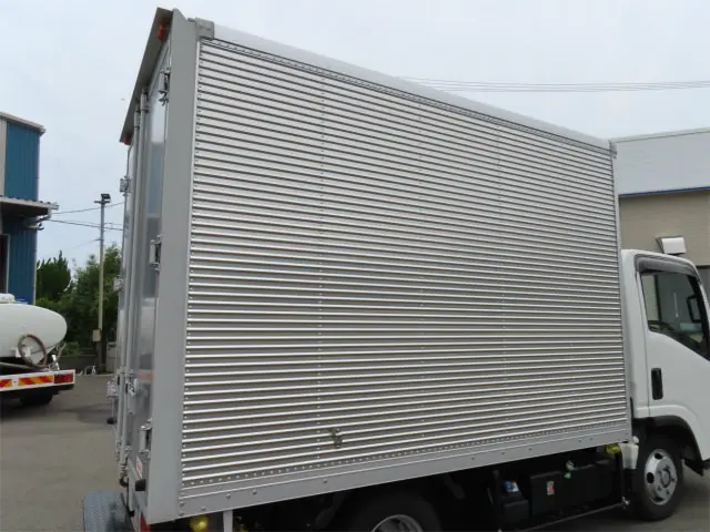 いすゞ エルフ 2TG-NLR88AM(2WD)の写真34