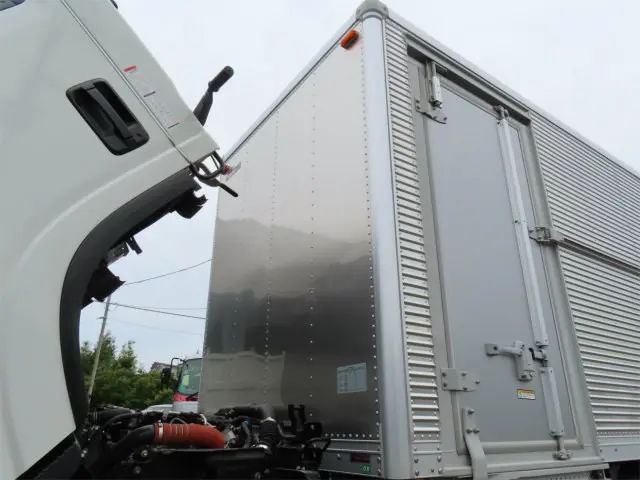 いすゞ エルフ 2TG-NLR88AM(2WD)の写真35
