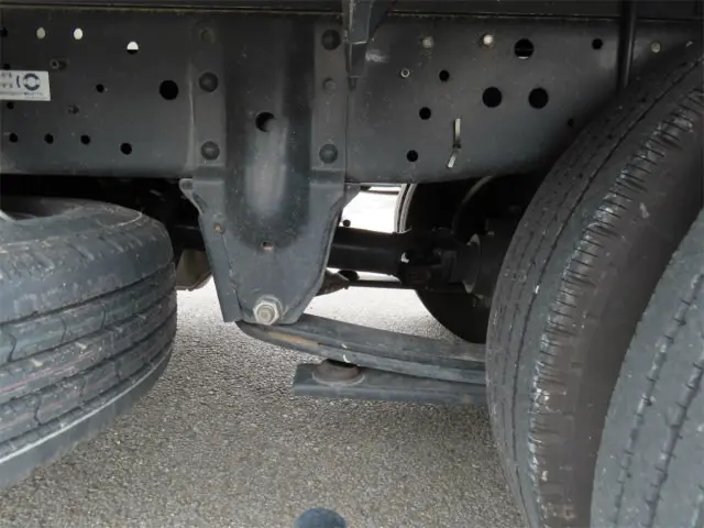 いすゞ エルフ 2TG-NLR88AM(2WD)の写真47