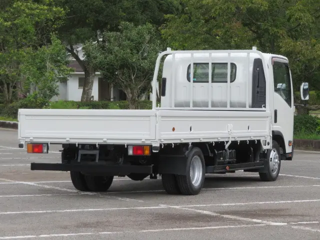 いすゞ エルフ TPG-NNR85AR(2WD)の写真3
