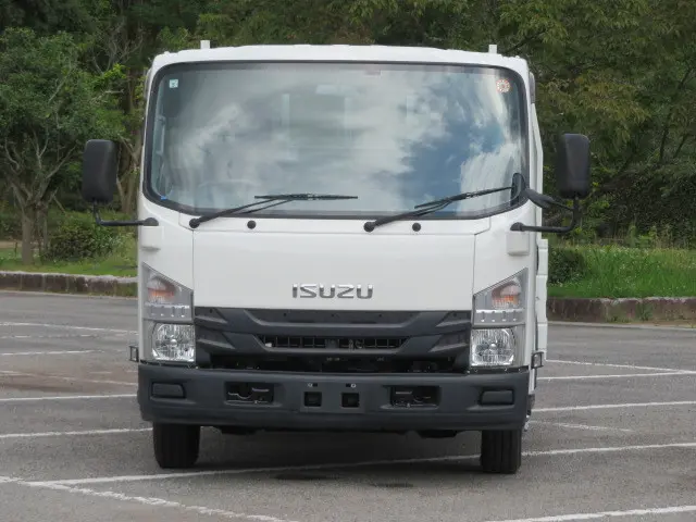 いすゞ エルフ TPG-NNR85AR(2WD)の写真6