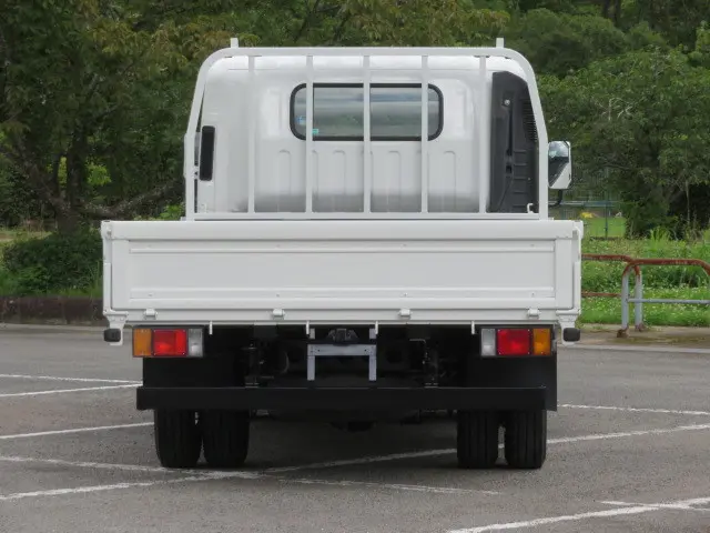 いすゞ エルフ TPG-NNR85AR(2WD)の写真8