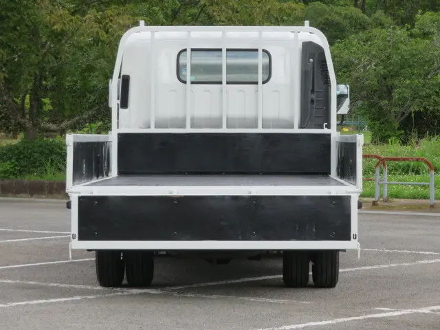 いすゞ エルフ TPG-NNR85AR(2WD)の写真9