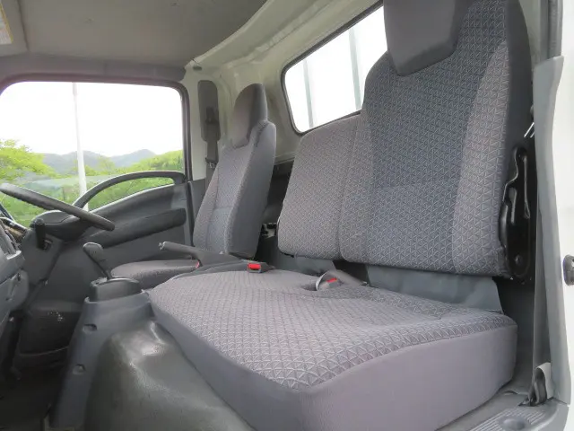いすゞ エルフ TPG-NNR85AR(2WD)の写真12