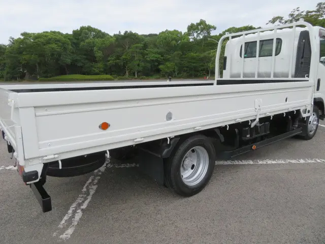 いすゞ エルフ TPG-NNR85AR(2WD)の写真32