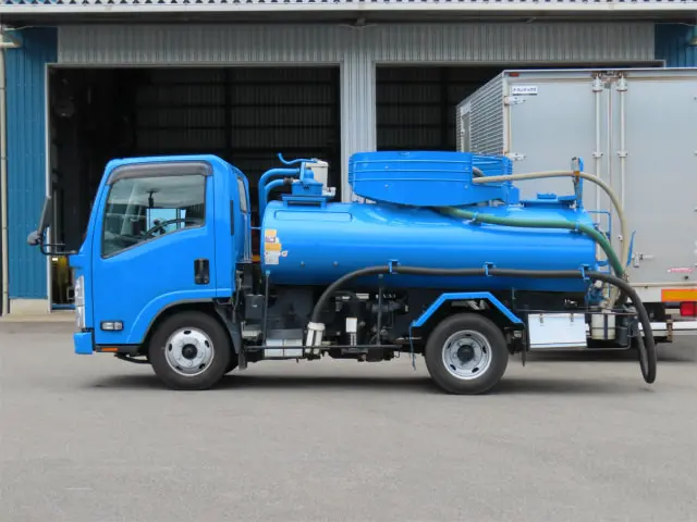 いすゞ エルフ 2RG-NMR88N(2WD)の写真4