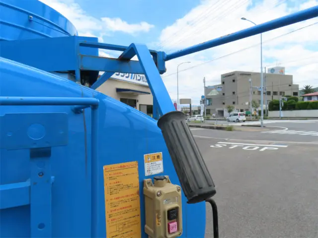 いすゞ エルフ 2RG-NMR88N(2WD)の写真29