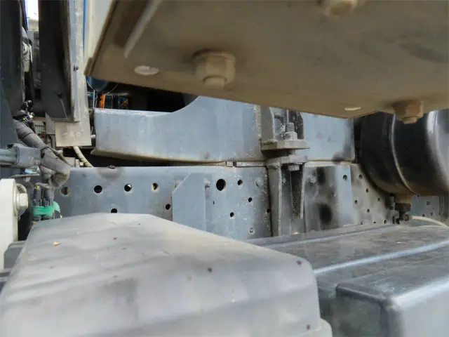 いすゞ エルフ 2RG-NMR88N(2WD)の写真40