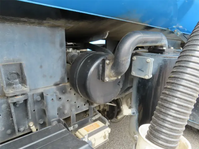 いすゞ エルフ 2RG-NMR88N(2WD)の写真47