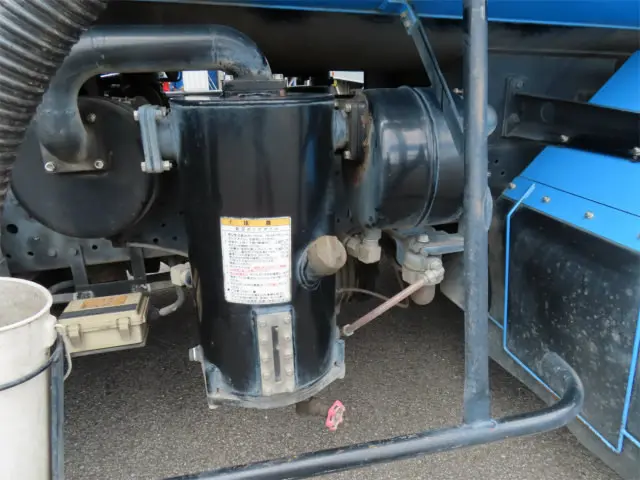 いすゞ エルフ 2RG-NMR88N(2WD)の写真48
