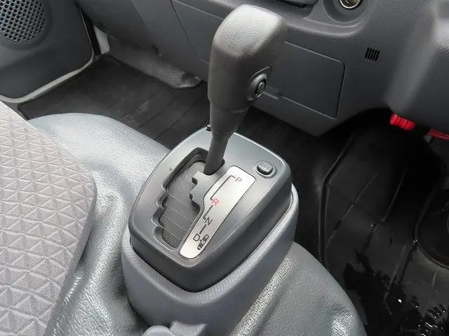 いすゞ エルフ TRG-NJR85A(2WD)の写真19
