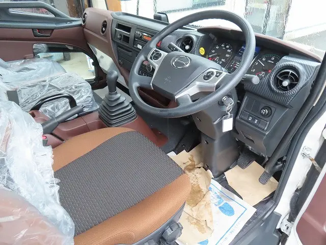 日野 レンジャー 2KG-GC2ABA(2WD)の写真11
