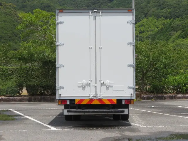 いすゞ エルフ TRG-NPR85AN(2WD)の写真7