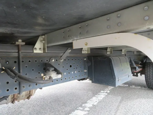 いすゞ エルフ TRG-NPR85AN(2WD)の写真40
