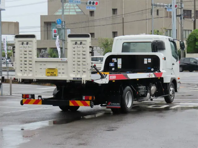 三菱 ファイター 2KG-FK65F(2WD)の写真3