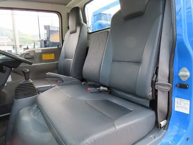 いすゞ エルフ SKG-NKR85AN(2WD)の写真10