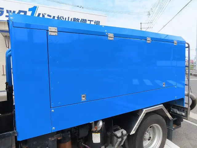 いすゞ エルフ SKG-NKR85AN(2WD)の写真24