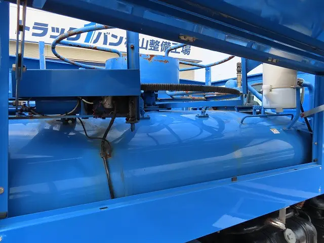 いすゞ エルフ SKG-NKR85AN(2WD)の写真27