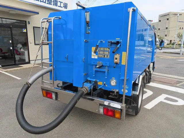 いすゞ エルフ SKG-NKR85AN(2WD)の写真30
