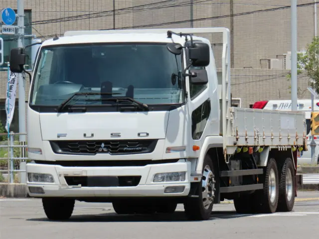 三菱 ファイター 2DG-FQ62F(6x4)の写真1