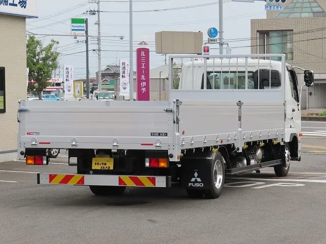 三菱 ファイター 2KG-FK65F(2WD)の写真3
