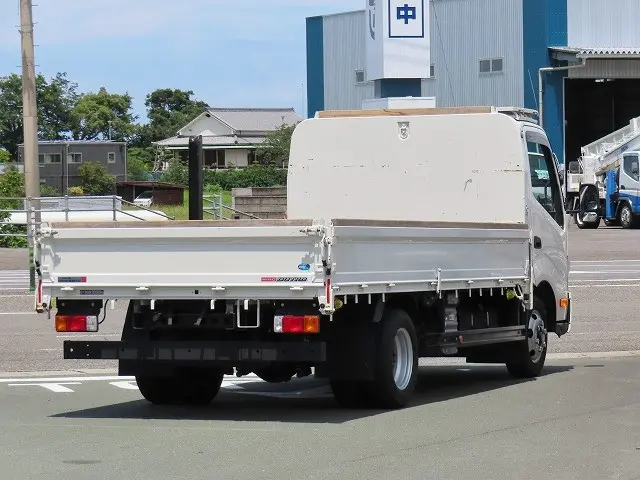 日野 デュトロ 2RG-XZU712M(2WD)の写真2