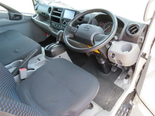 日野 デュトロ 2RG-XZU712M(2WD)の写真9