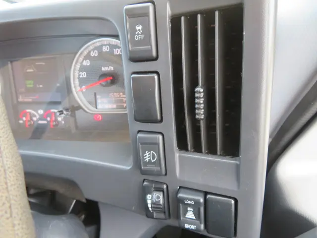 いすゞ フォワード 2PG-FRR90S1(2WD)の写真14