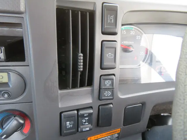 いすゞ フォワード 2PG-FRR90S1(2WD)の写真15