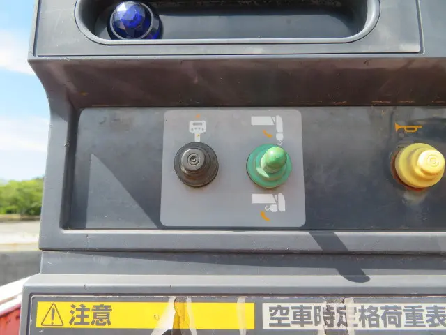 いすゞ フォワード 2PG-FRR90S1(2WD)の写真36