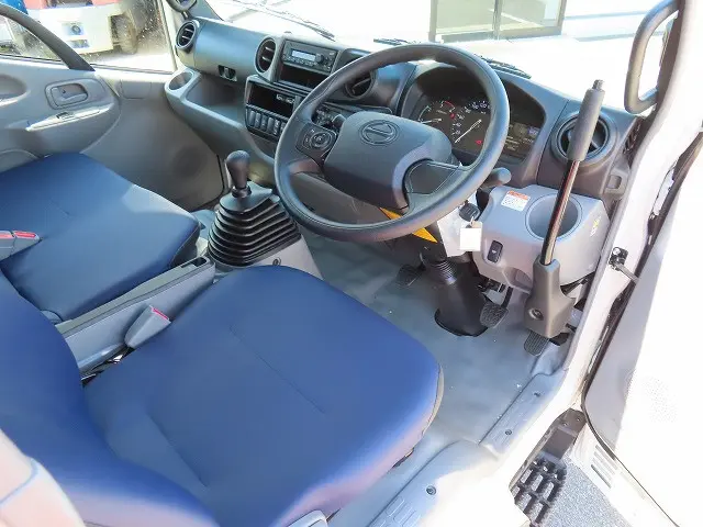 日野 デュトロ 2WG-XZU633T(2WD)の写真10