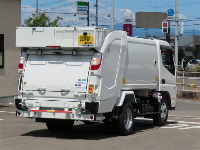三菱 キャンター 2RG-FEAV0(2WD)の写真3