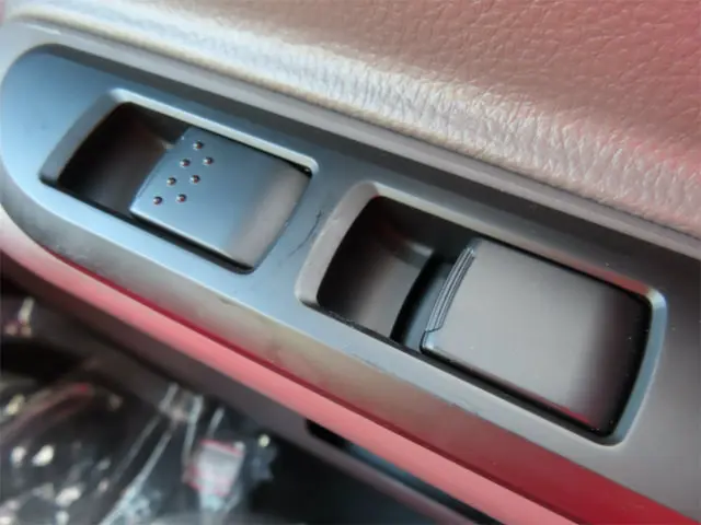 三菱 キャンター 2PG-FEB90(2WD)の写真17