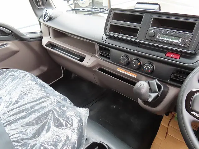 三菱 キャンター 2RG-FEB80(2WD)の写真12