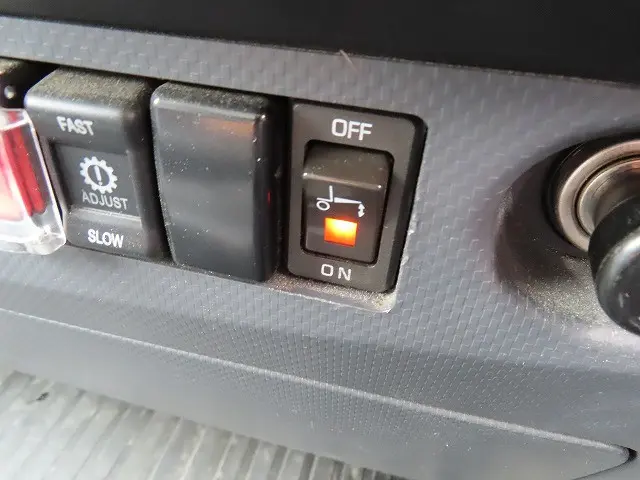いすゞ エルフ 2RG-NPR88AN(2WD)の写真14
