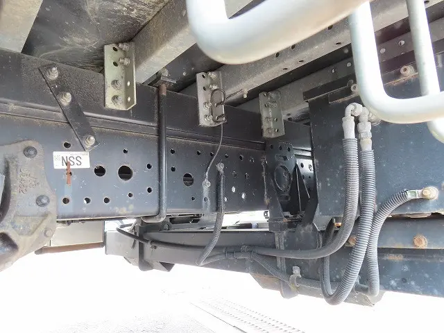 いすゞ エルフ 2RG-NPR88AN(2WD)の写真47