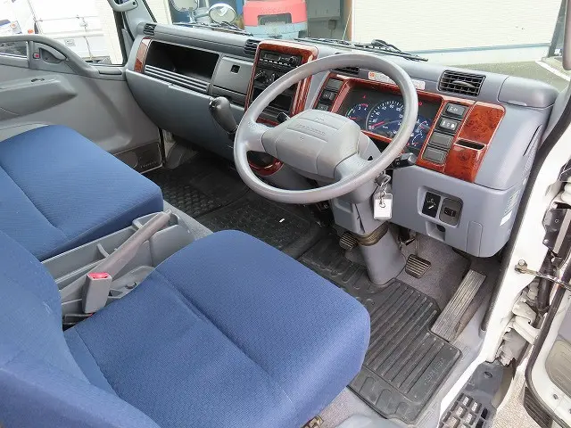 三菱 キャンター PDG-FE83DY(2WD)の写真10