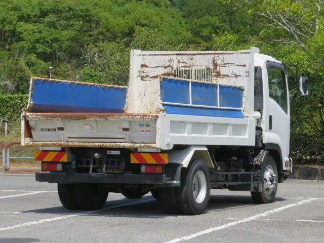 いすゞ フォワード 2RG-FRR90S1(2WD)の写真2