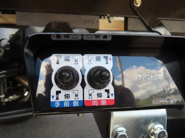 三菱 キャンター 2RG-FEB80(2WD)の写真38