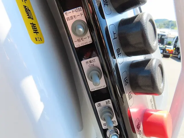 三菱 キャンター 2RG-FEAV0(2WD)の写真39