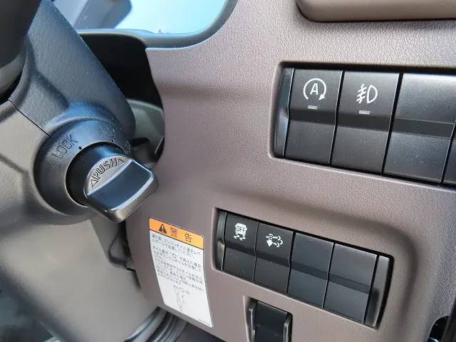 三菱 キャンター 2RG-FBA60(2WD)の写真18