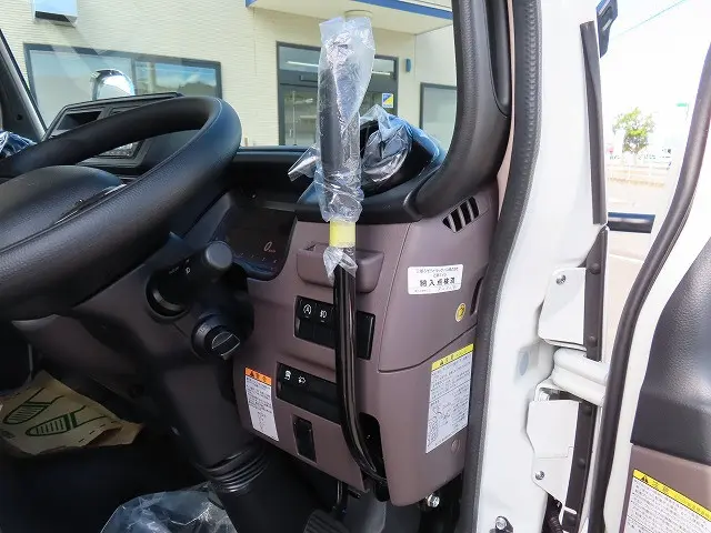 三菱 キャンター 2RG-FBA60(2WD)の写真21