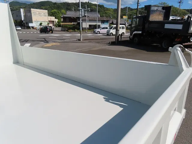 三菱 キャンター 2RG-FBA60(2WD)の写真28