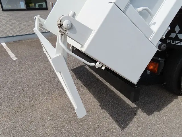 三菱 キャンター 2RG-FBA60(2WD)の写真31