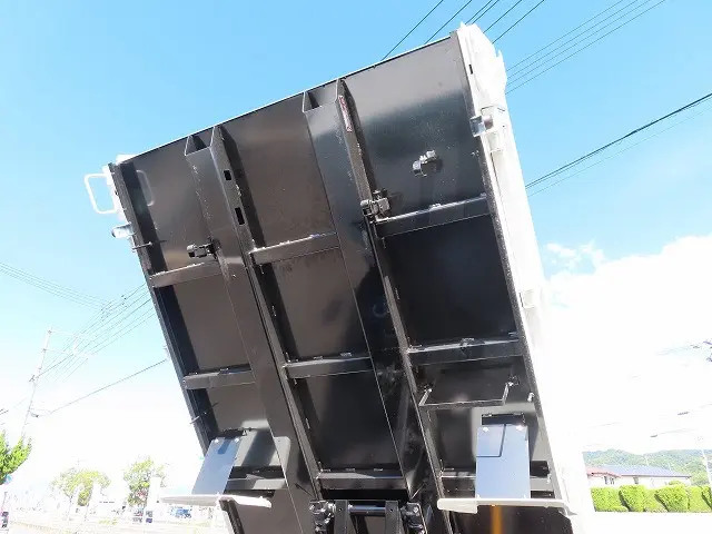 三菱 キャンター 2RG-FBA60(2WD)の写真49