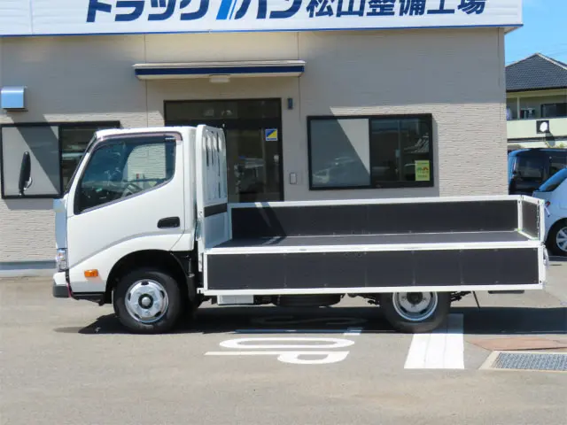 日野 デュトロ 2WG-XZU606M(2WD)の写真9