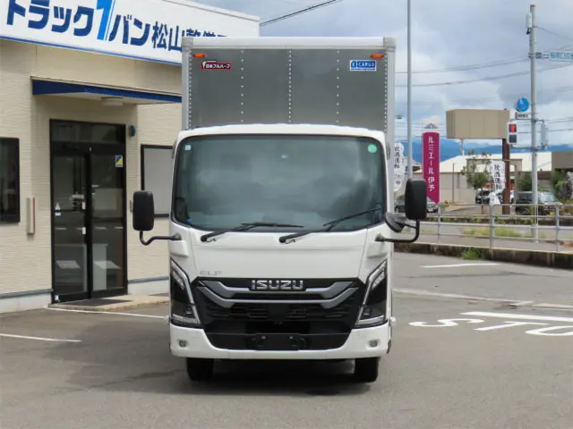 いすゞ エルフ 2TG-NLR88AM(2WD)の写真5